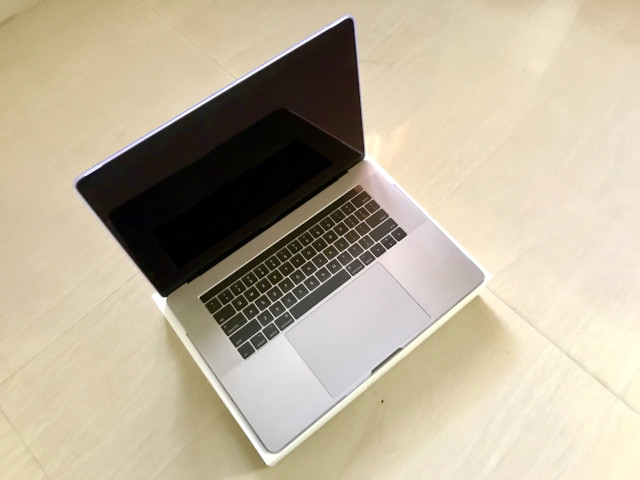 15-inch MacBook Pro with large touch pad